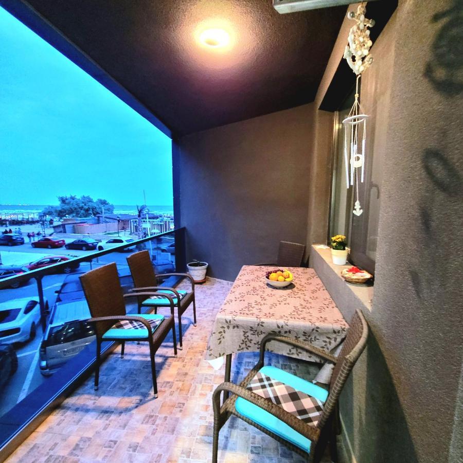 Zen Garden Apartament De Lux Nou Pe Malul Marii Constanţa Exteriér fotografie